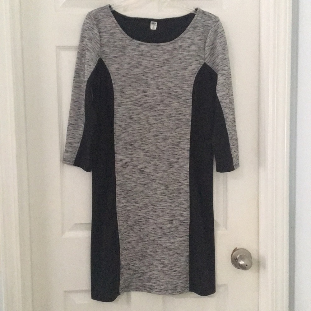 👗#18 Old Navy fitted dress.